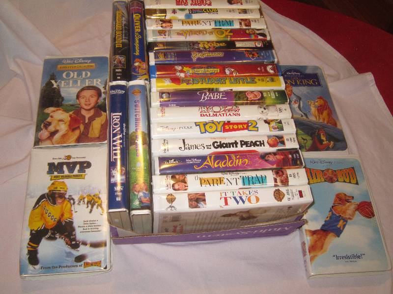 lot 47 image: LOT - 23 Disney VHS Movies