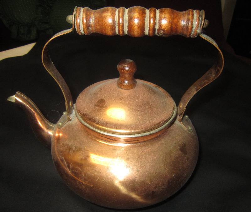 lot 79 image: Antique 8 Copper Teapot