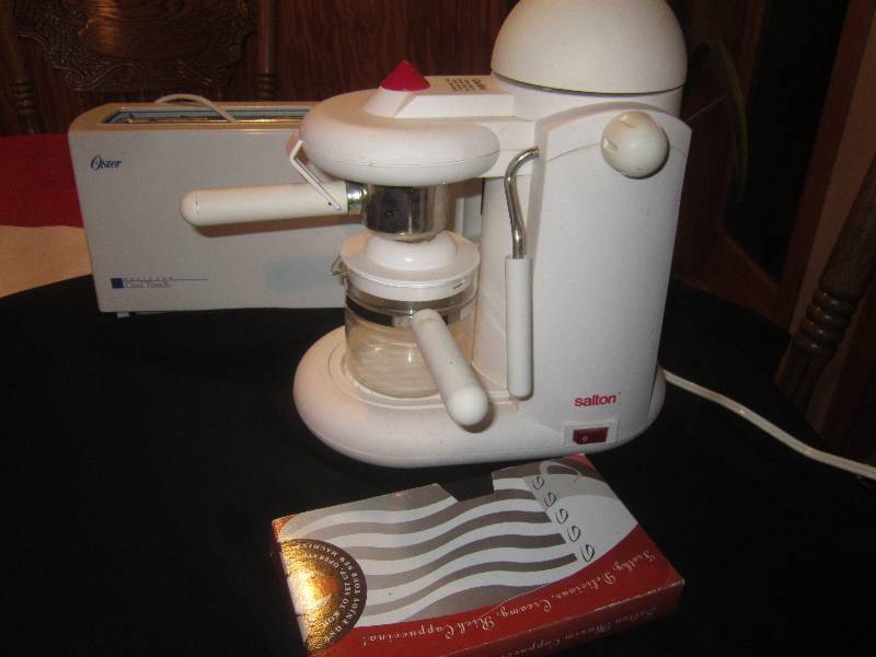 lot 27 image: LOT - Oster Toaster & Cappuccino Express 3 Machine