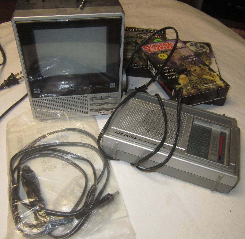 lot 98 image: LOT - TV, VHS, Portable Radio