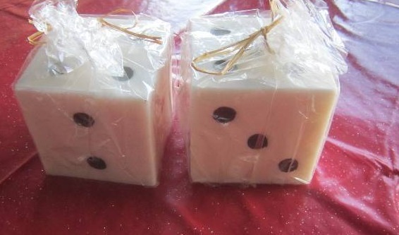 lot 19 image: Pair of Dice Candles NEW