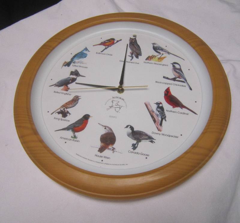 lot 130 image: Bird Clock