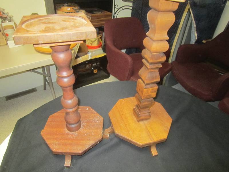 lot 136 image: 2 Plant Stands