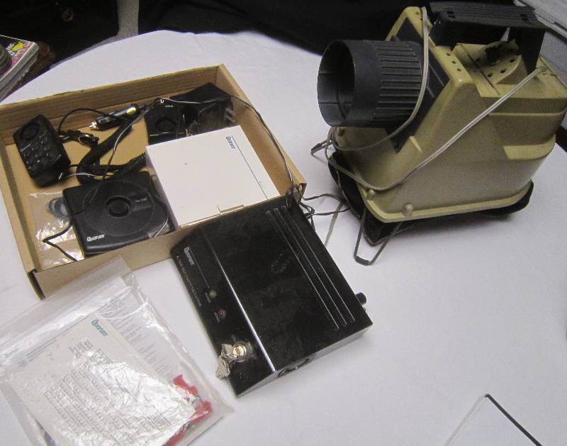lot 140 image: LOT - Kenners Super Show Projector, Quorum, ETC