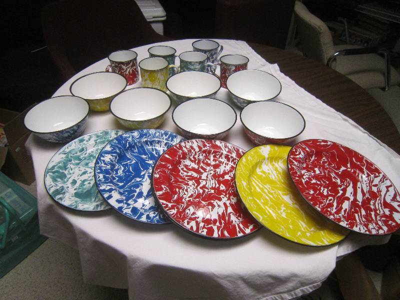 lot 167 image: Enamel Plates, Mugs and Bowls