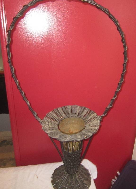lot 183 image: Wicker Tall Basket 42 x 21