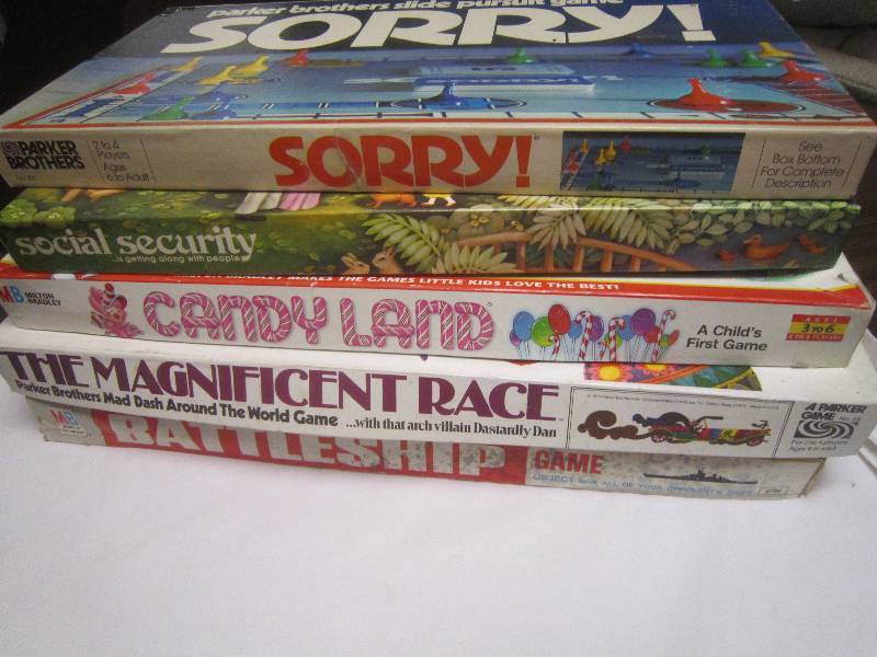 lot 203 image: LOT - Games