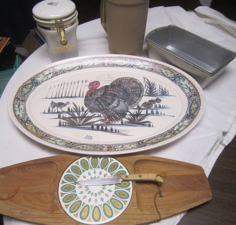 lot 206 image: Large Turkey Platter