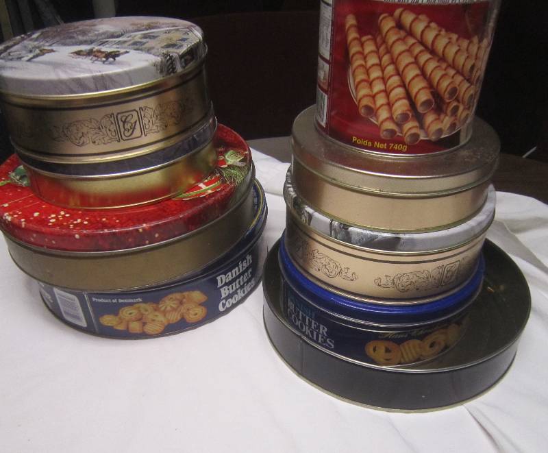 lot 209 image: LOT - Tins