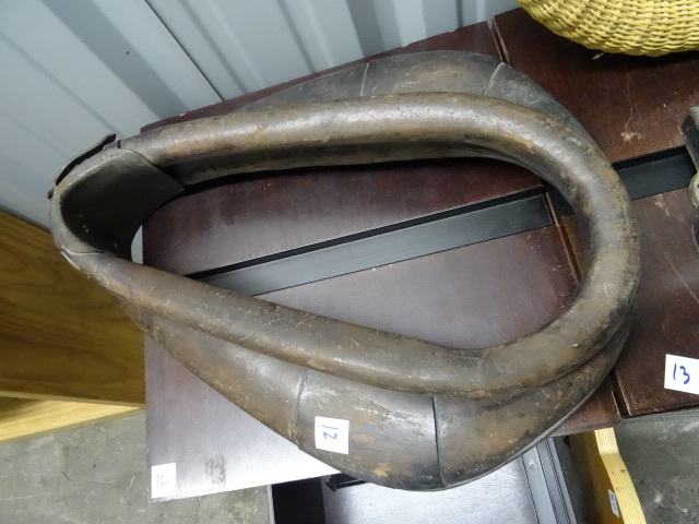 lot 12 image: Antique Leather Horse Bridal