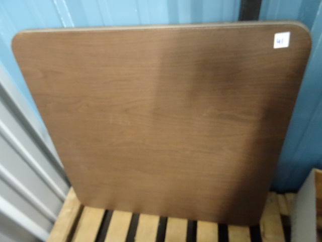 lot 41 image: 31 X 31 Folding Table