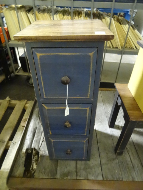 lot 67 image: 3 Drawer Wood Cabinet 11 X 11 X 28