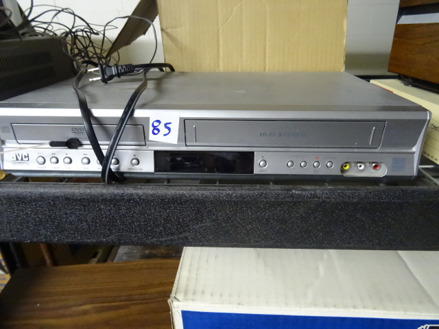 lot 85 image: JVC HR-XVC19 DVDVHS Player