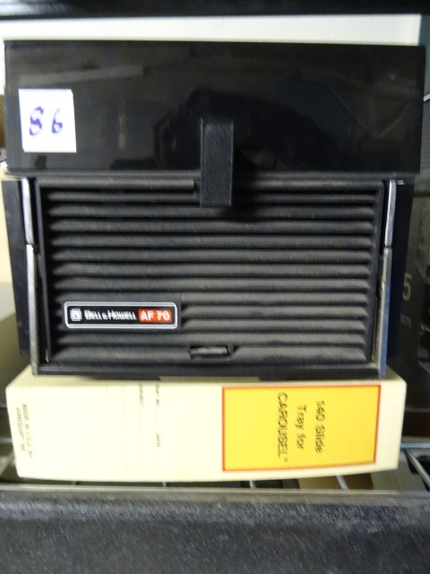 lot 86 image: Bell and Howell AF70 Projector