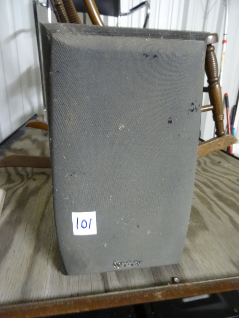 lot 101 image: Infinity Primus 150 Stereo Speaker