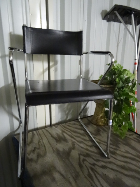 lot 106 image: Architectural Designed Metal Framed