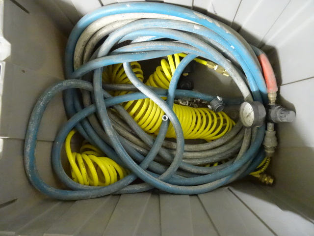 lot 112 image: Misc Air Hoses