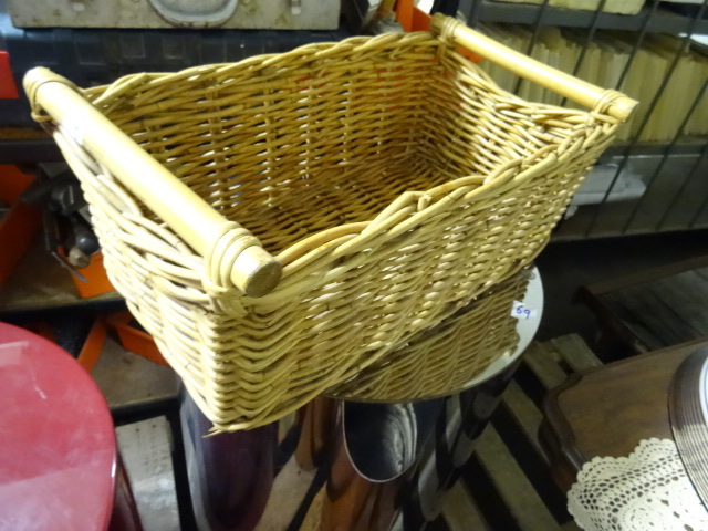 lot 117 image: Wicker Basket