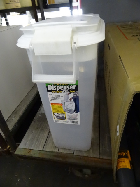 lot 122 image: 45 Lb. Pet Food Dispenser