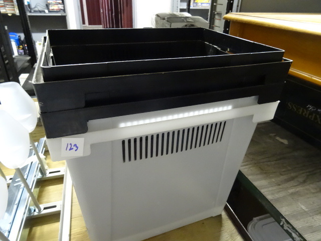 lot 123 image: 3 Plastic Nesting Totes
