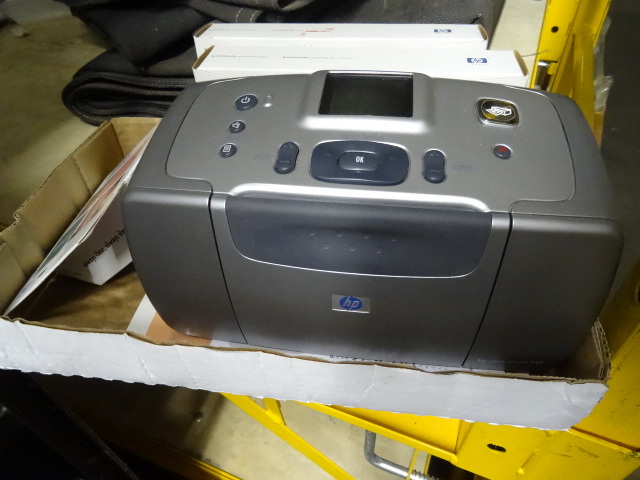 lot 148 image: HP Photosmart 245 with Photo Paper