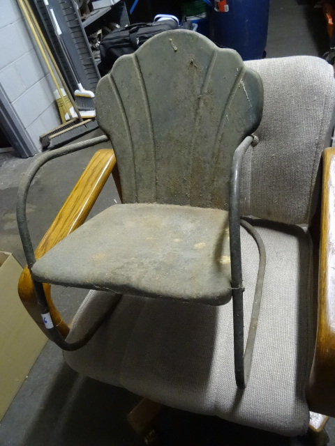 lot 156 image: Vintage Metal Kids Chair