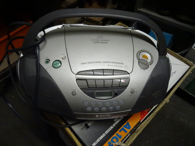 lot 168 image: Sony AM FM Stereo and CD Player