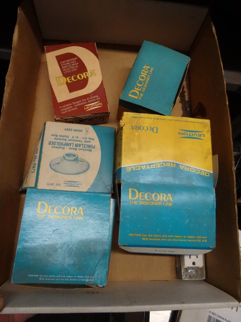 lot 174 image: Misc Electrical Supplies