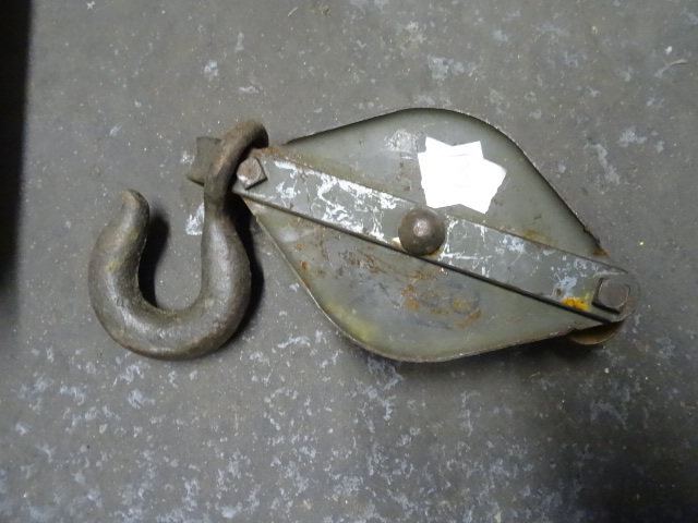 lot 177 image: Vintage Pulley