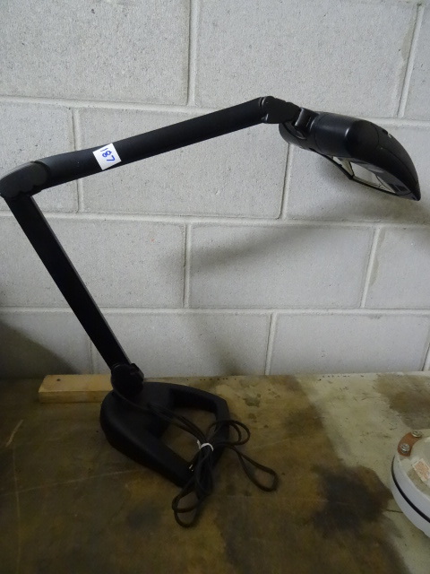 lot 186 image: Luxo Weighted Base Desk Lamp