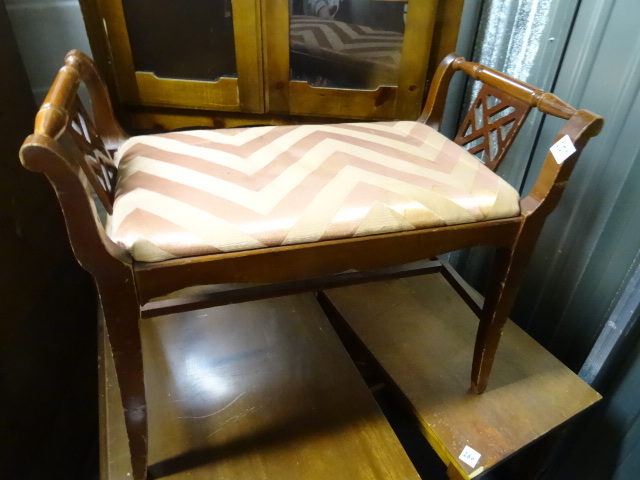 lot 257 image: Vintage Stool