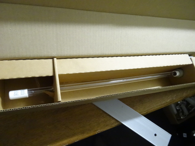 lot 272 image: UV Replacement Lamp
