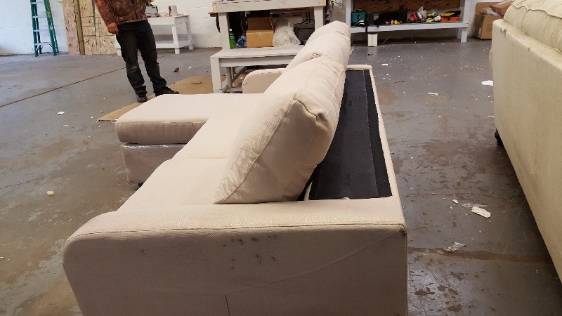 lot 42 image: Sofa with adjustable chaise sofa