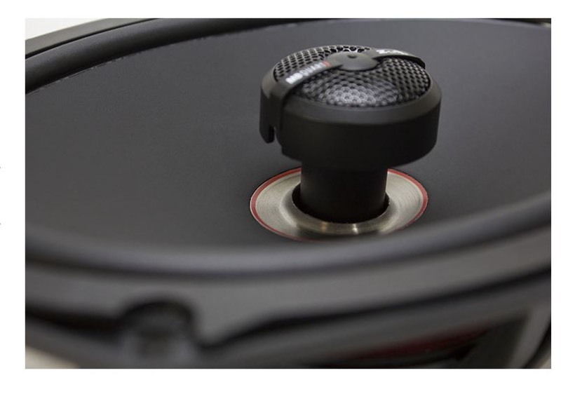 lot 46 image: MB QUAT 6x9 Coaxial Car Speakers