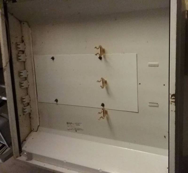 Fluorescent Light Fixture