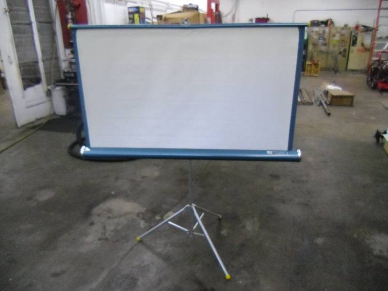 Projector Screen