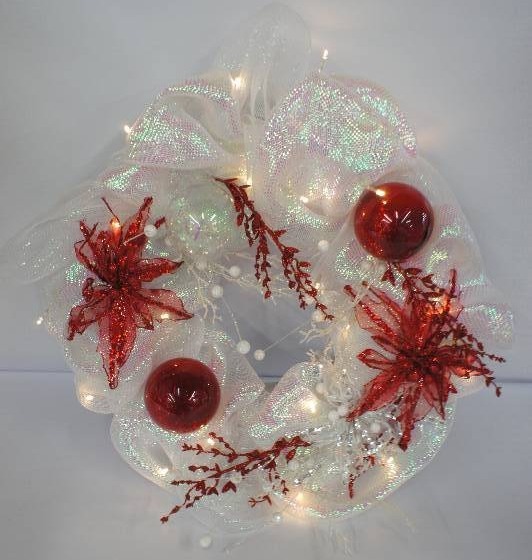 Holiday Lighted Wreath
