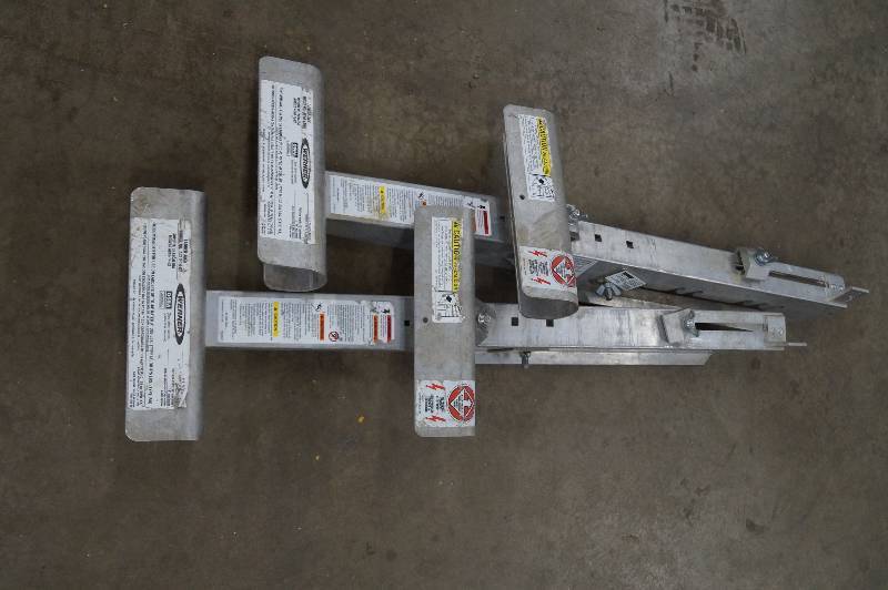 Ladder Jacks