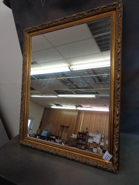 lot 10 image: Wall Mirror
