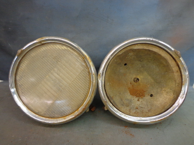 lot 31 image: Chrome Head Lamps