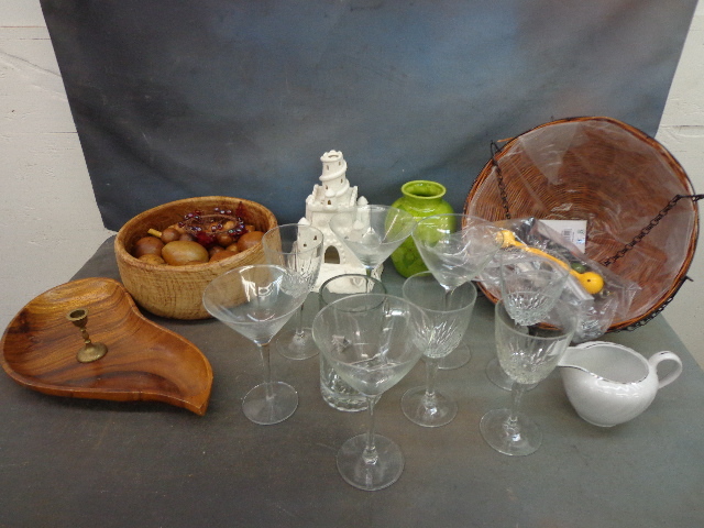 lot 50 image: Kitchen Accessories