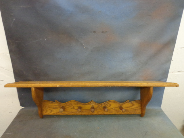 lot 59 image: Coat Rack