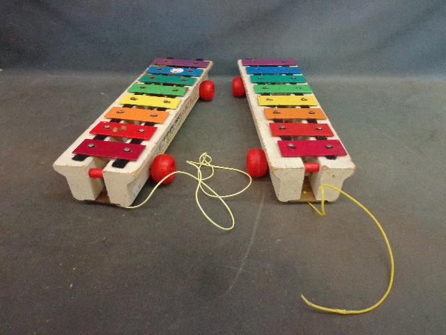 lot 70 image: Musical Toys