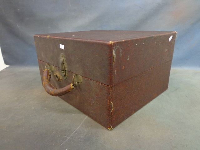 lot 89 image: Vintage Phonograph