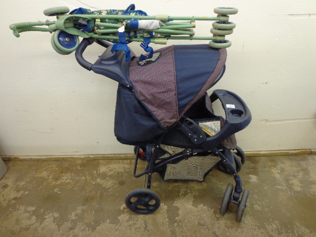 lot 91 image: Strollers