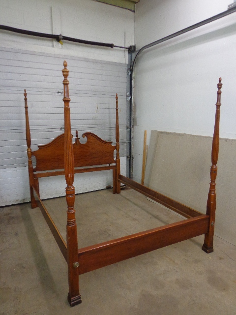 lot 27 image: Oak Bed Frame