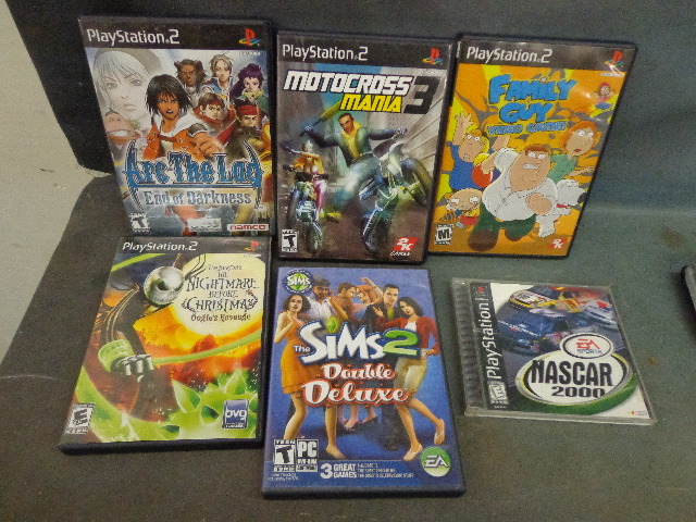 lot 98 image: Sony PSP & Nintendo DS