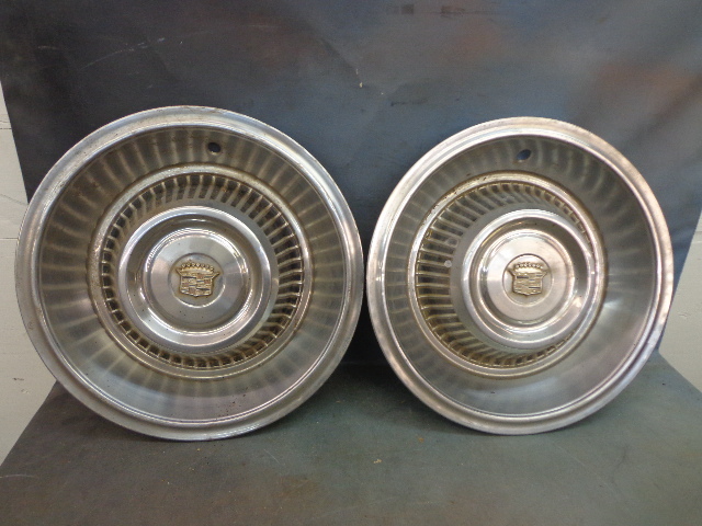 lot 106 image: Hub Caps