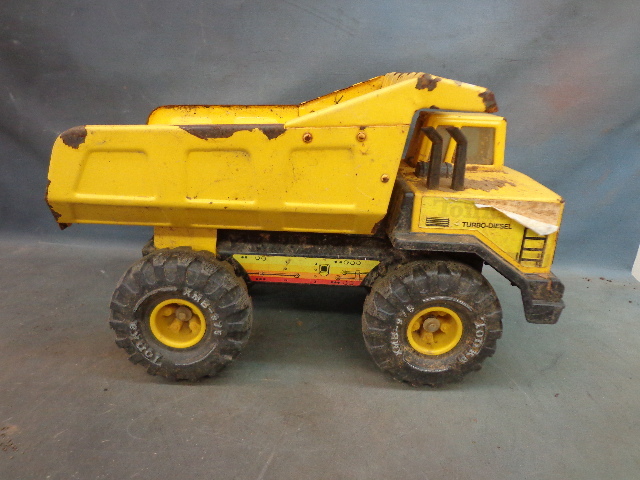 lot 109 image: Tonka Truck