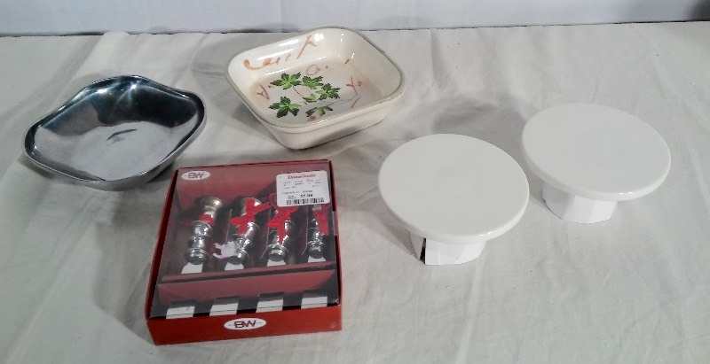 Assorted Kitchen Items